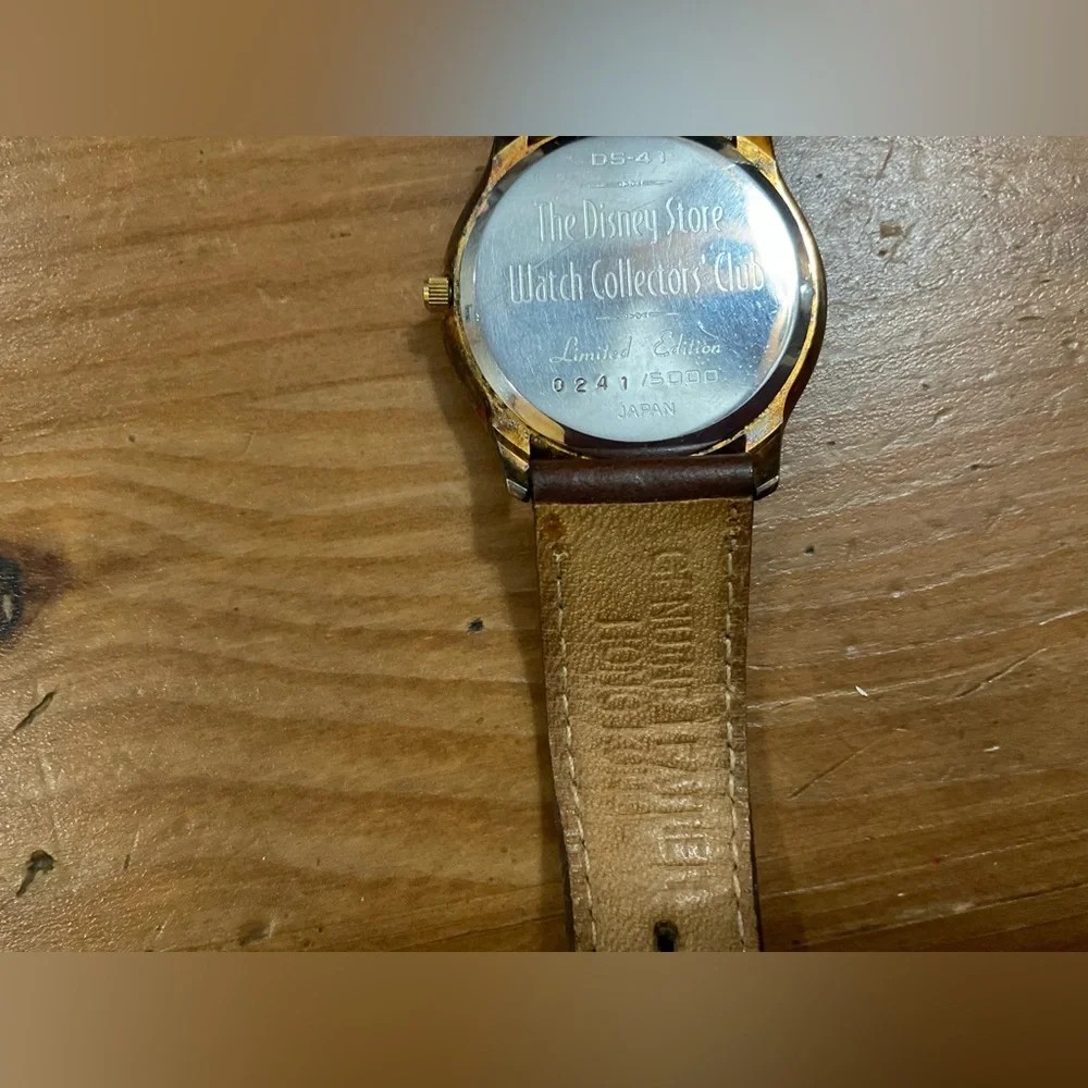Fossil: Disney limited edition Dopey from Snow White and the Seven Dwarfs watch.